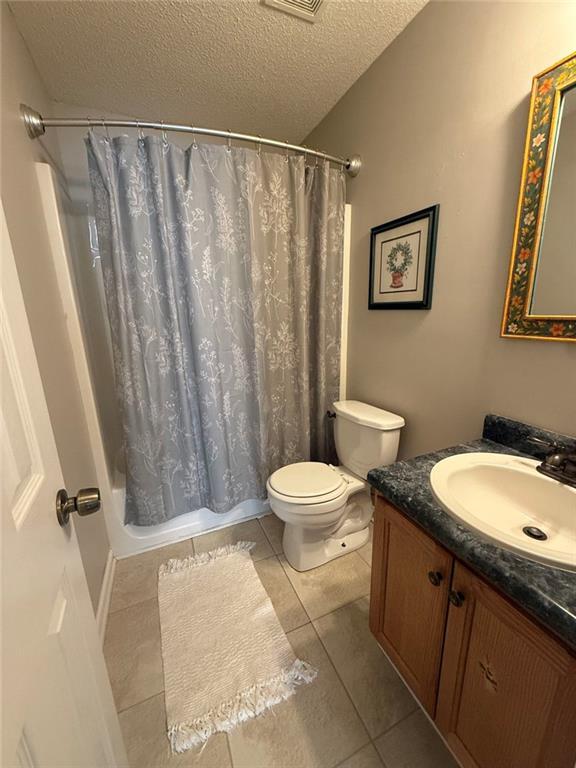 Building Photo - 20 Pointe Way