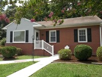 Building Photo - 618 Sun Ct