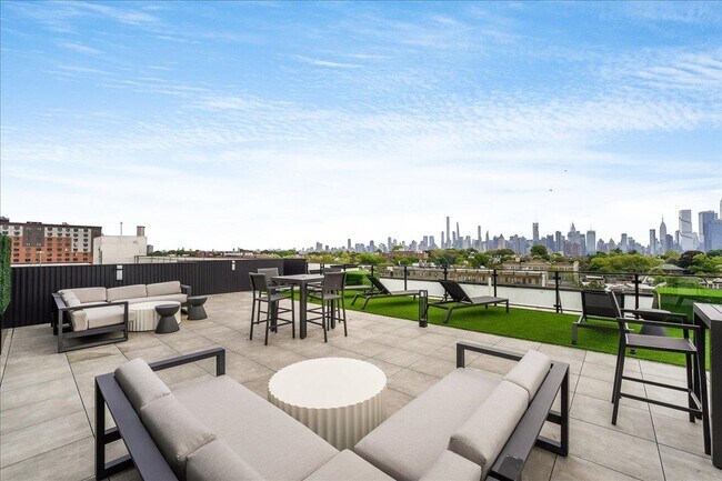 Building Photo - 121 34th St