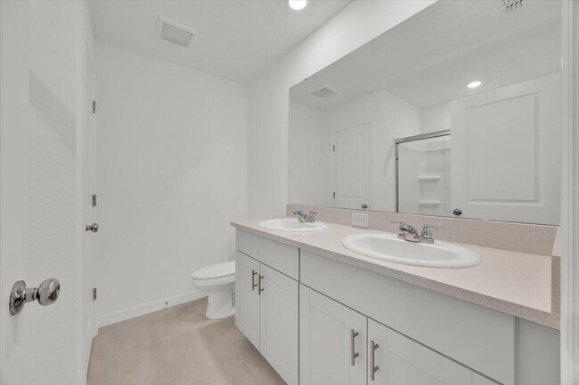 Building Photo - 3045 Skyline Lp