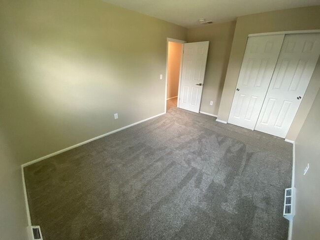 Building Photo - Updated Spacious Palos Verde Home