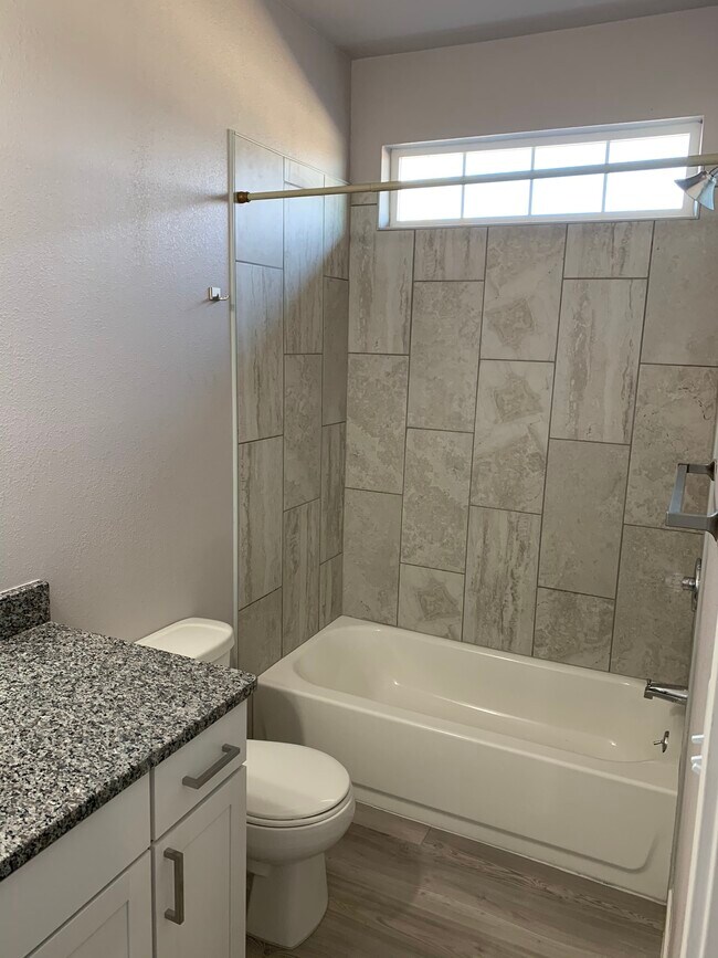 Building Photo - 2644 E 14th St