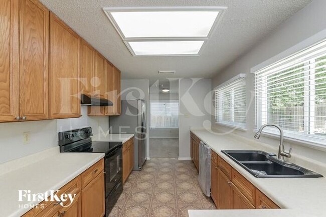 Building Photo - 2652 Westover View