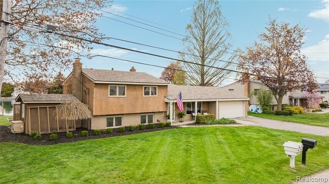 Building Photo - 38027 Mallast St