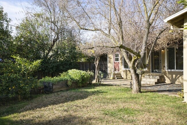 Building Photo - 5310 Callister Ave