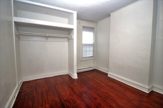 Building Photo - 2820 Guilford Ave