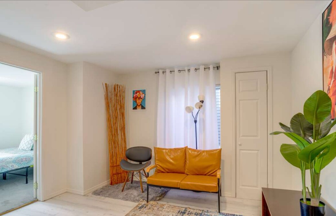 Building Photo - 5357 S Liverpool Way