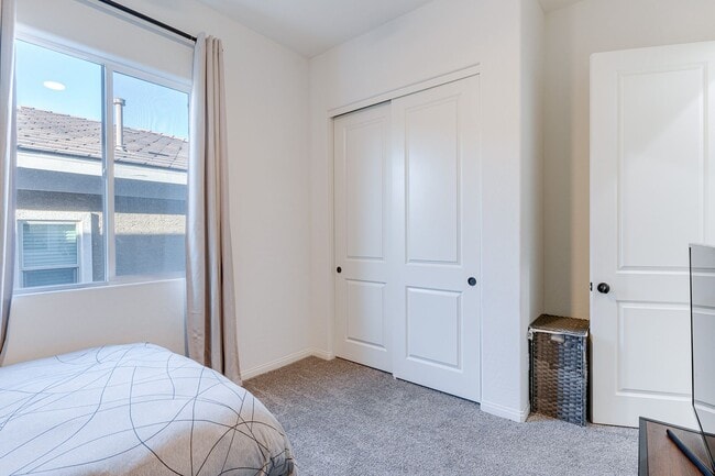 Building Photo - Charming Single-Story in Cadence with Fireplace & Entertainer’s Backyard!