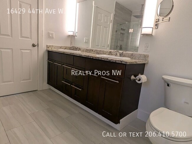 Building Photo - 16429 44th Ave W