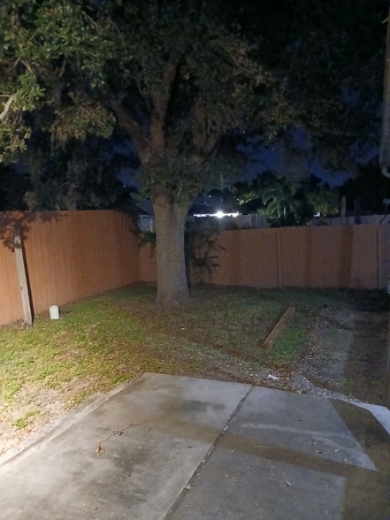 Building Photo - 4816 Miranda Cir