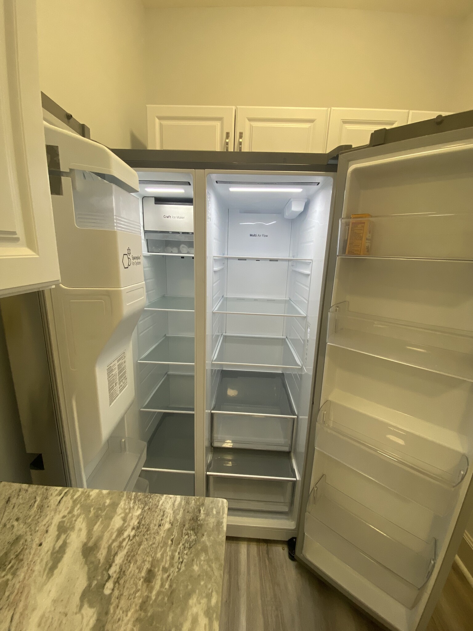 Building Photo - 1854 Hewitt Ave