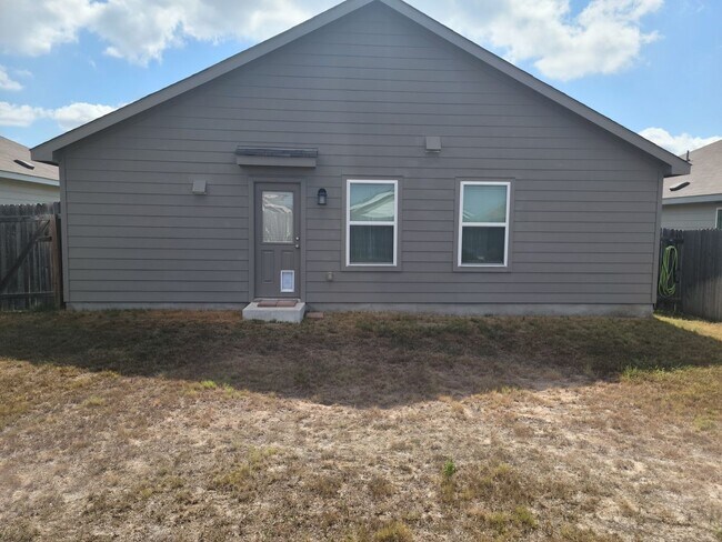 Building Photo - Bulverde/ Hidden Trail Subdivision