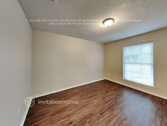 Building Photo - 6221 August Run