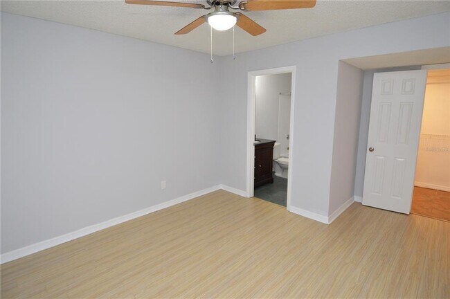 Building Photo - 8613 Mallard Reserve Dr