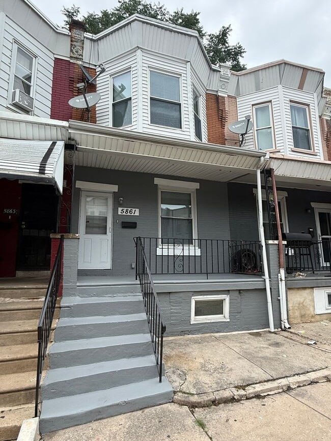 Building Photo - Reasonably priced three bedroom in West Ph...