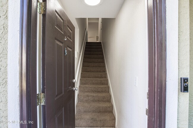 Building Photo - 10075 Gate Pkwy