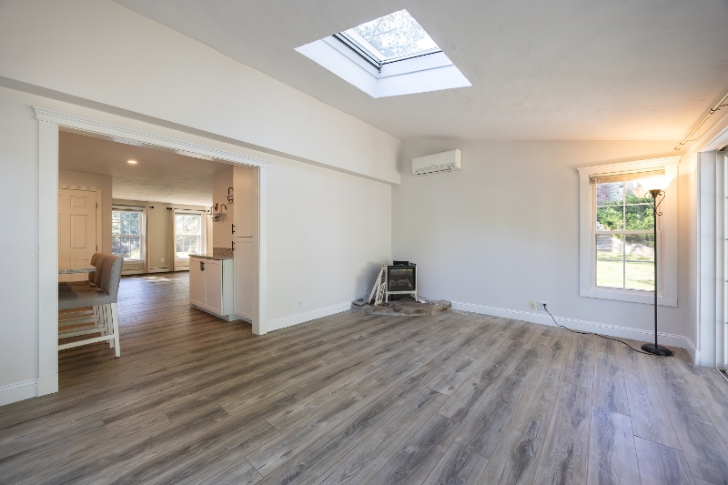 Building Photo - 12 Jillson Cir