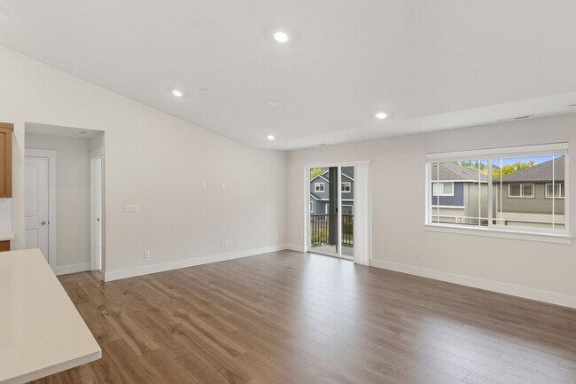 Building Photo - Elegant 4 Bedroom| 2.5 Bathroom Tigard Hom...
