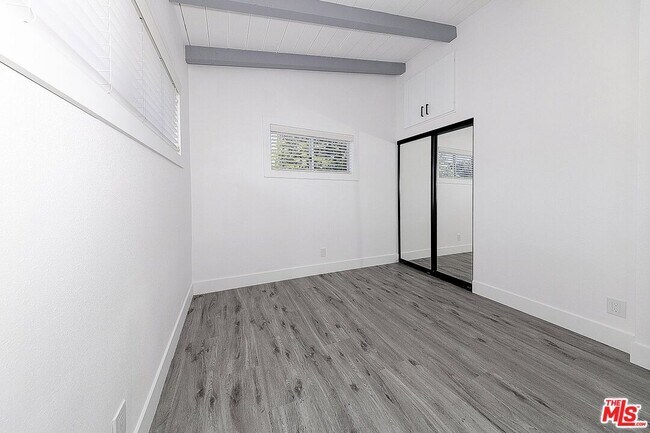 Building Photo - 11132 Montecito Dr