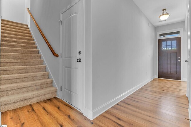 Building Photo - 111 Royal Pine Wy.