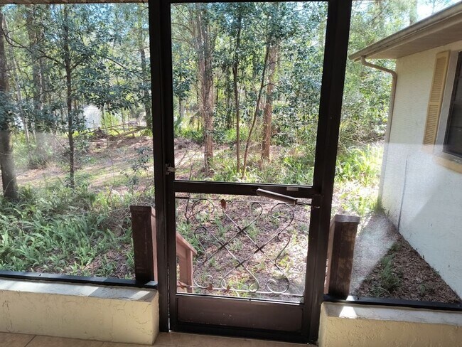 Building Photo - 9731 SW 200th Ct