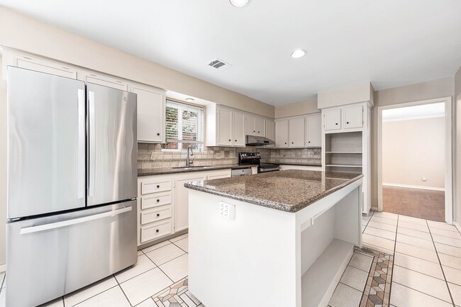 Building Photo - 12302 Piping Rock Dr