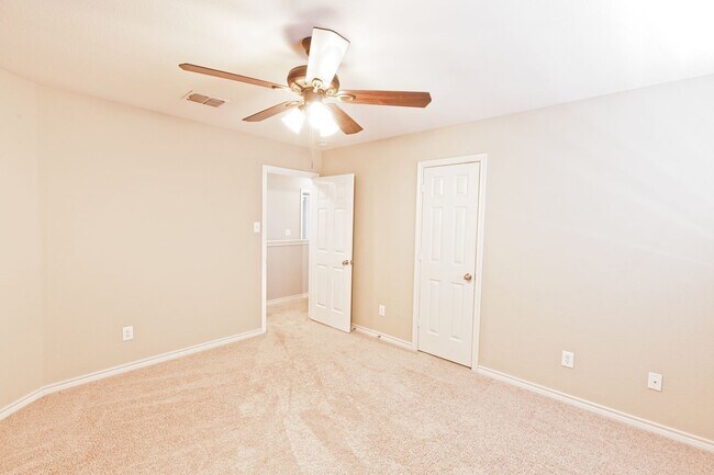 Building Photo - Allen 4 Bedroom available Short Term