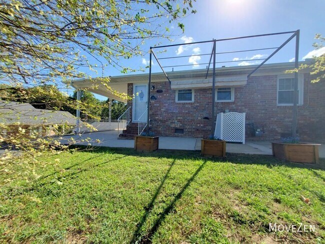 Building Photo - 3 Balfer Ct