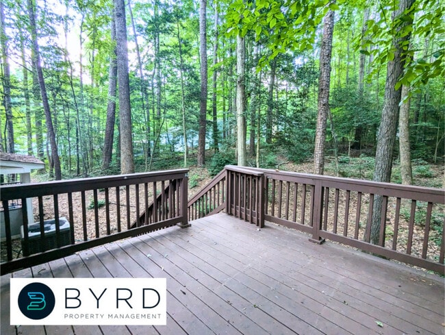 Building Photo - 13300 Farm Crest Ct