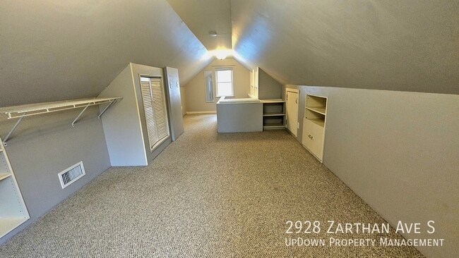 Building Photo - 2928 Zarthan Ave S
