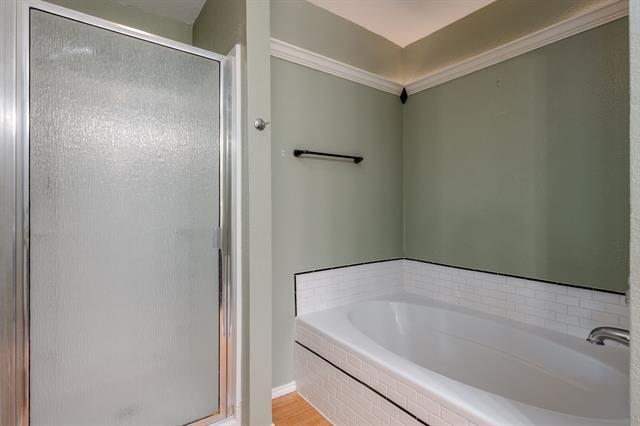 Building Photo - 1348 Creekview Dr