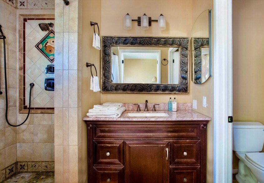 Private Water Closet - 1507 San Jose St