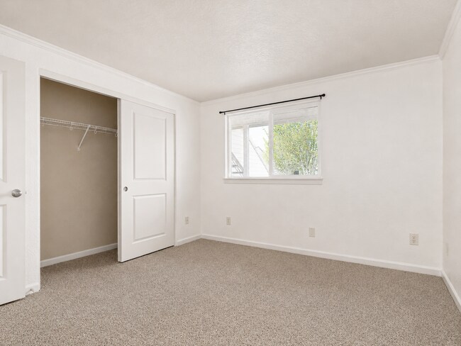 Building Photo - 510 SE 157th Ave