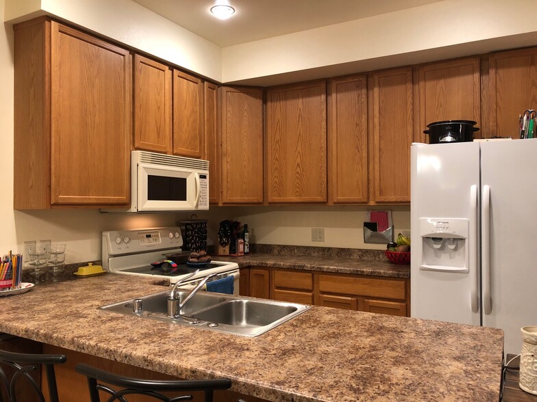 Building Photo - 781 Oregon Parks Ave