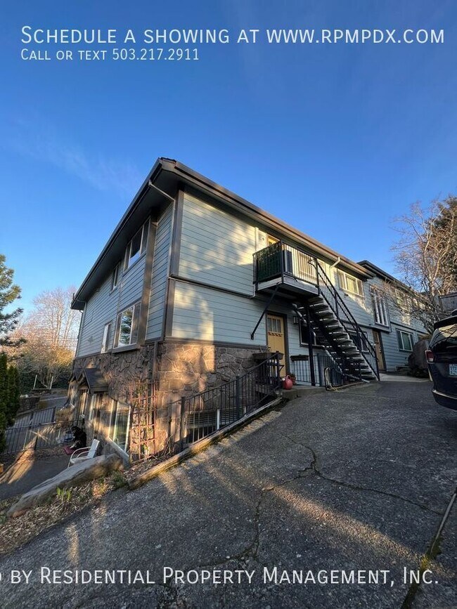 Building Photo - 5715 NE Sacramento St