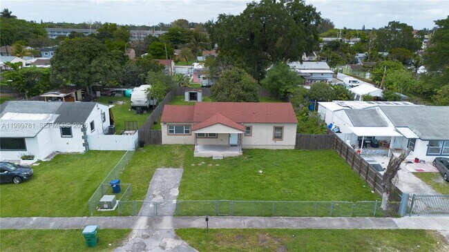 Building Photo - 1447 NW 101st St