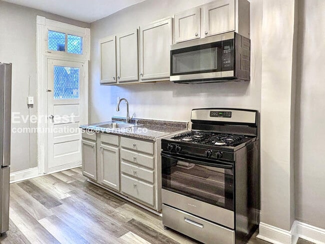 Building Photo - 1134 Myrtle Ave