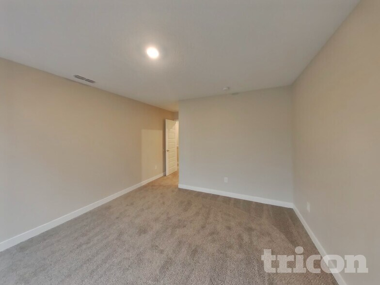 Building Photo - 4628 W Mineral Ln