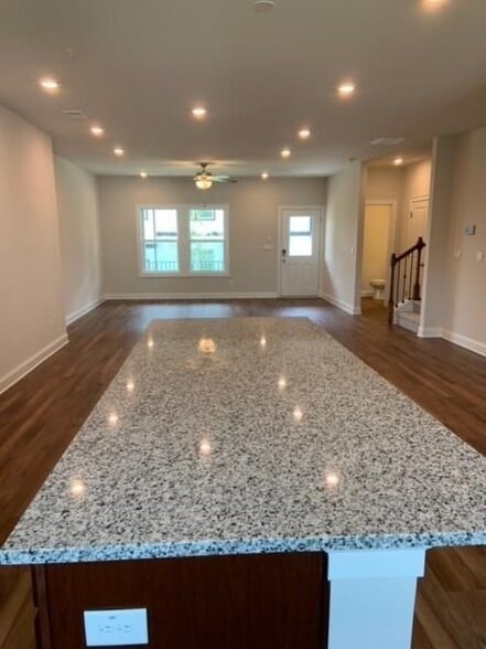 Building Photo - 908 Sweetwater Grove