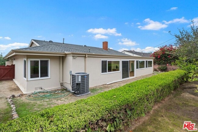 Building Photo - 6204 S Corning Ave