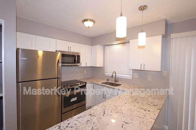 Building Photo - 1242 Donaldson Ct