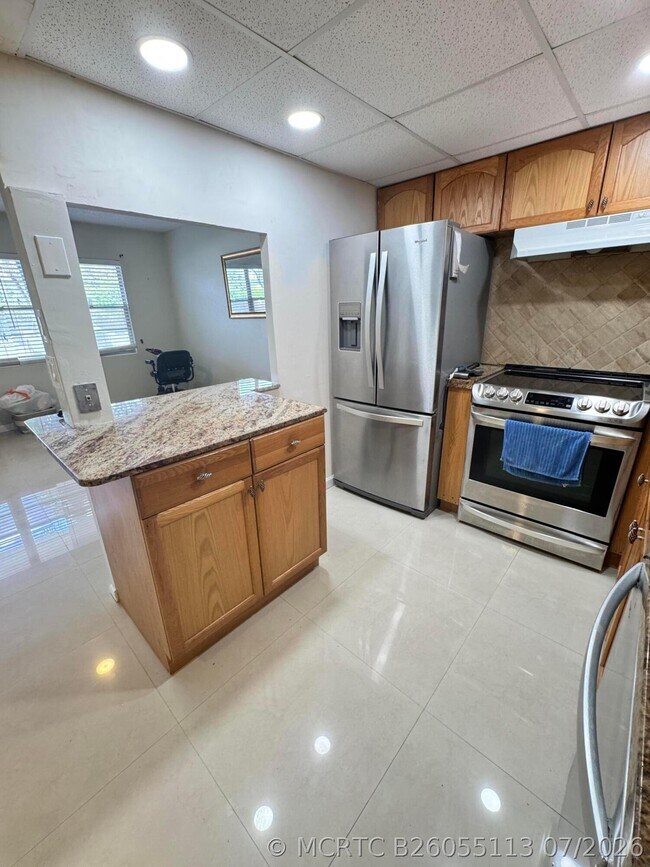 Building Photo - 1036 Harwood D