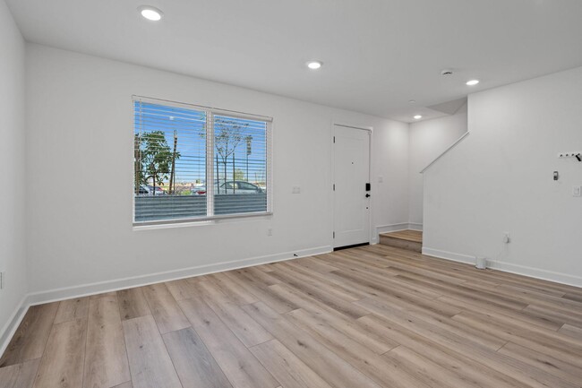 Building Photo - 2245 Epoca Wy