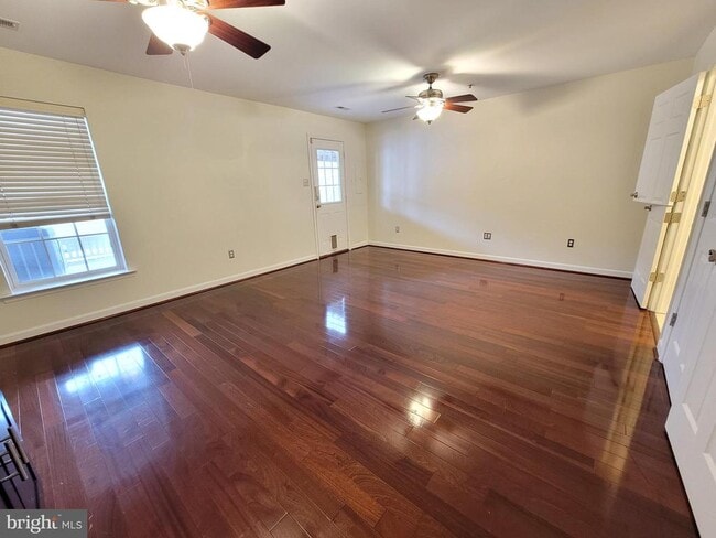 Building Photo - 8809 Lew Wallace Rd