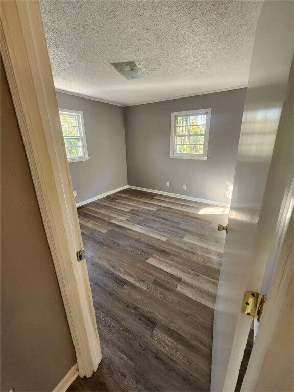 Building Photo - 303 W King St