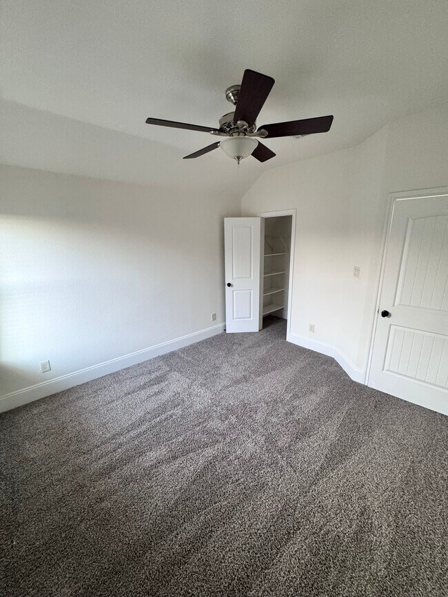 Building Photo - 15833 Bent Rose Way