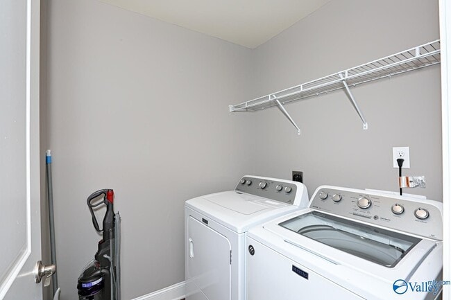 Building Photo - 314 Harbor Glen Dr SW