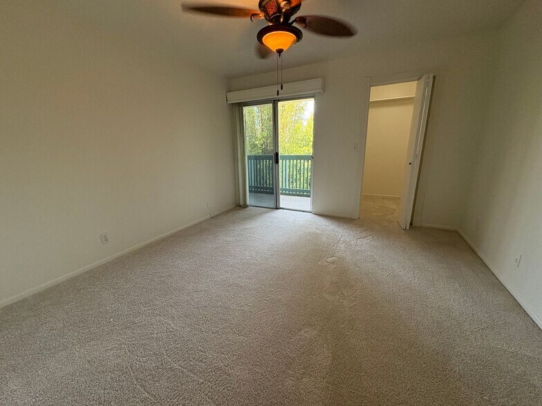 Building Photo - 424 N Bellflower Blvd