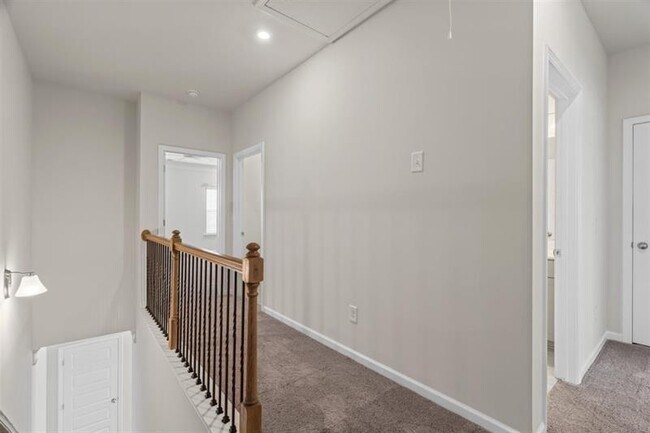 Building Photo - 10 Felton St