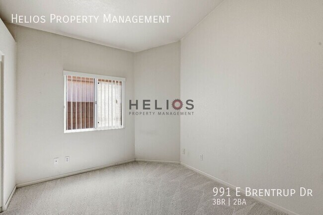 Building Photo - 991 E Brentrup Dr